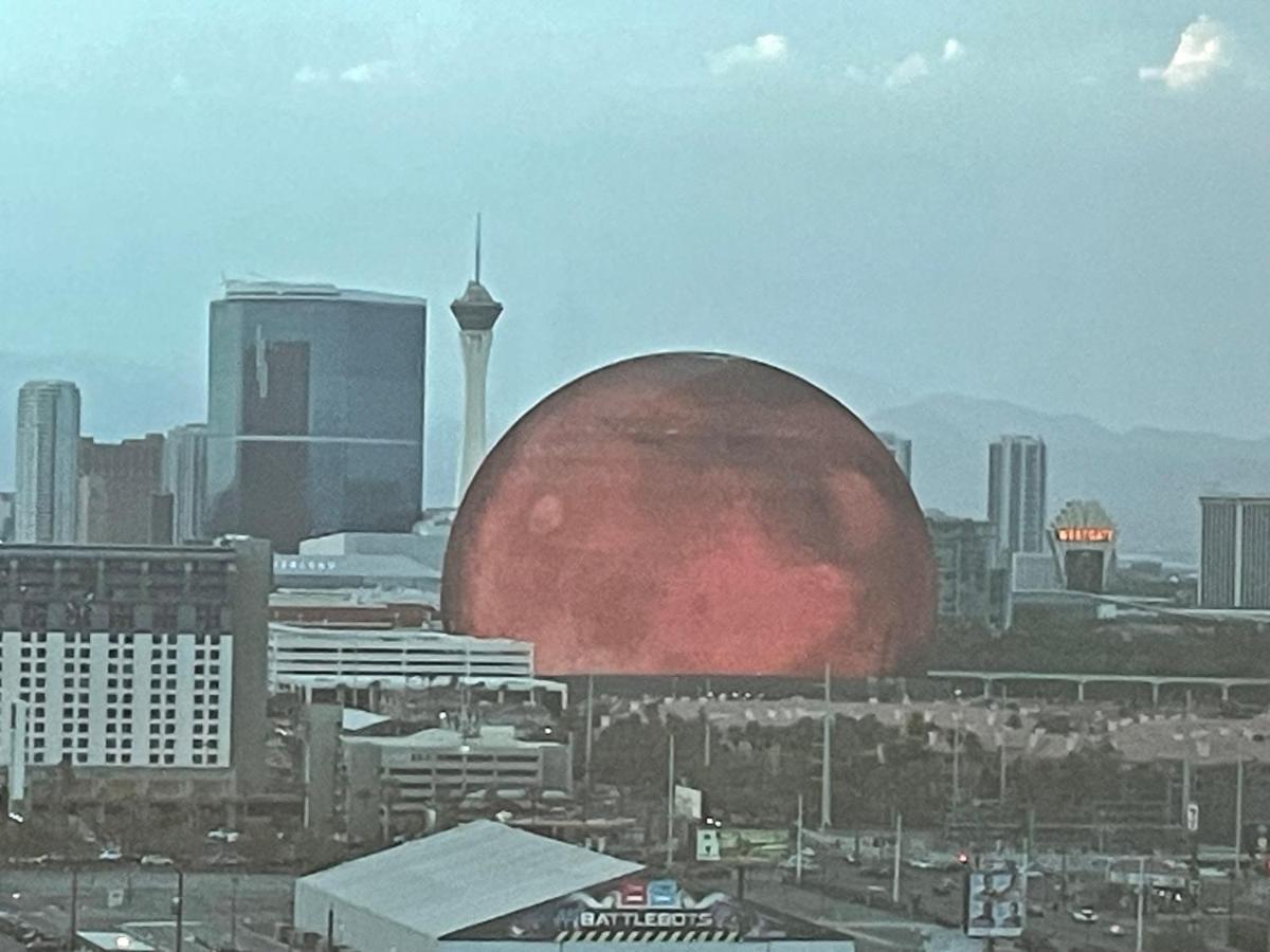 Signature Mgm Suite With Strip And Sphere View Las Vegas Dış mekan fotoğraf